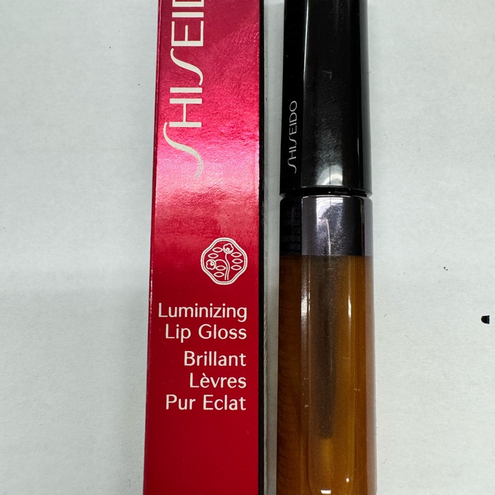 Shiseido 💋 gloss luminozing